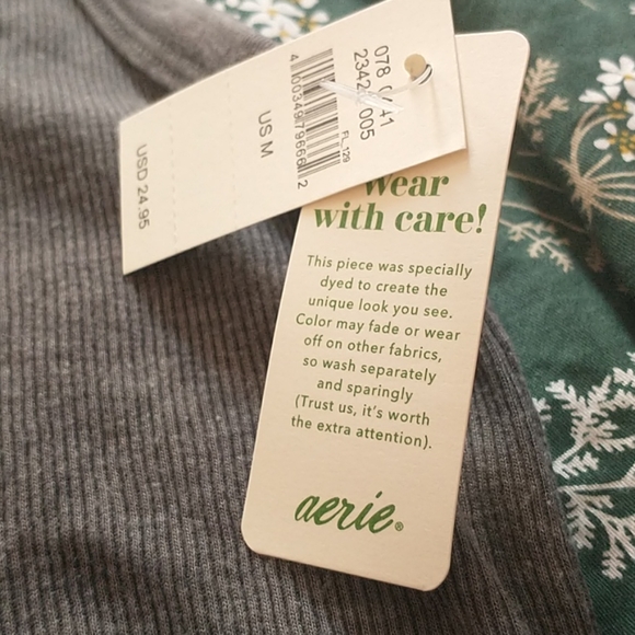 Aerie rib tank top with lettuce hem - Picture 7 of 8